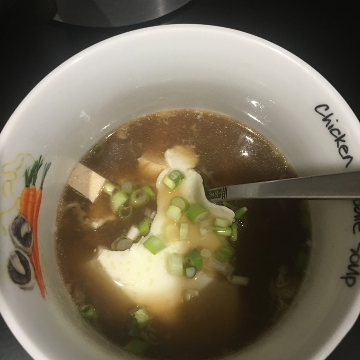 卵と豆腐で中華風スープ